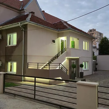 California Apartment Ni