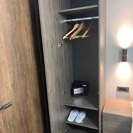 California Apartment *